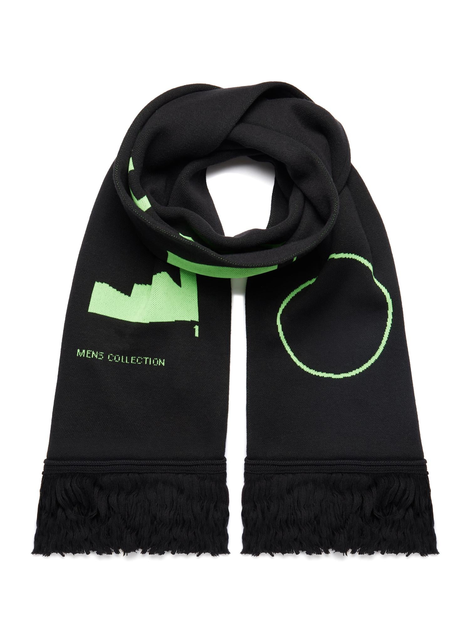 BLACK_SCARF - Acc - 1 x Shots - Full Product
